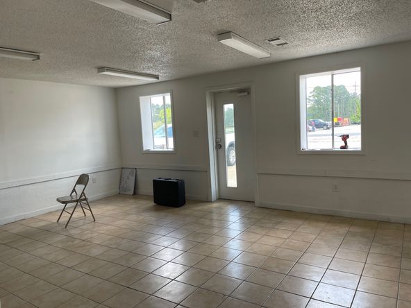 Dock High Warehouse With Office For Lease: 3504 Cypress Ave, Saint Gabriel, LA 70776